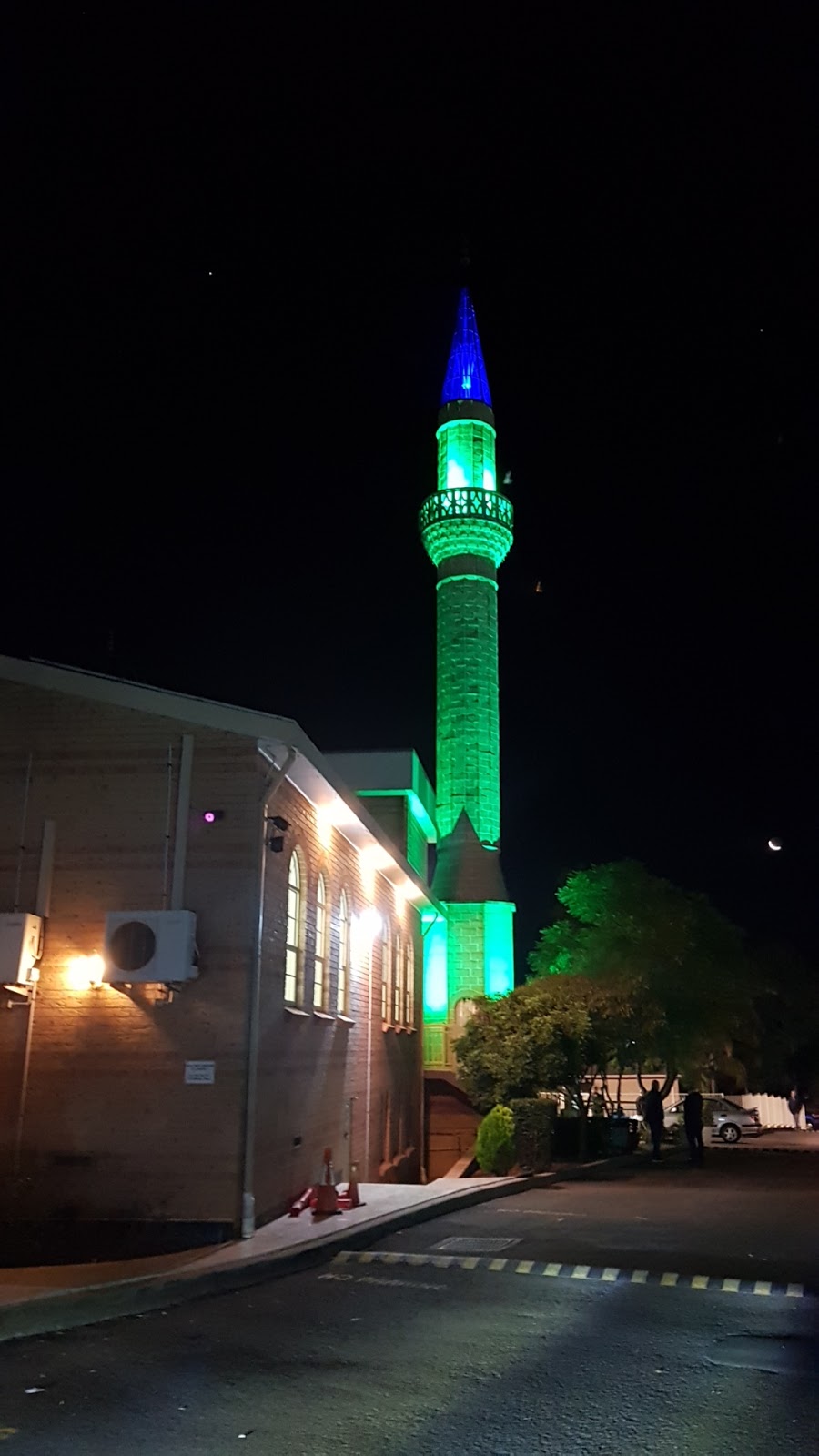 Bonnyrigg Mosque | 10/12 Bibbys Pl, Bonnyrigg NSW 2177, Australia | Phone: (02) 9823 4126
