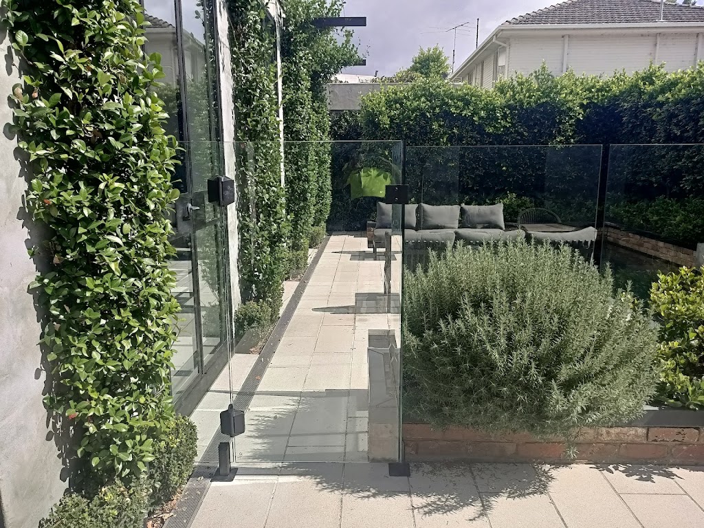 Taranto Windows And Glass | 6 Nellbern Rd, Moorabbin VIC 3189, Australia | Phone: (03) 9532 0555