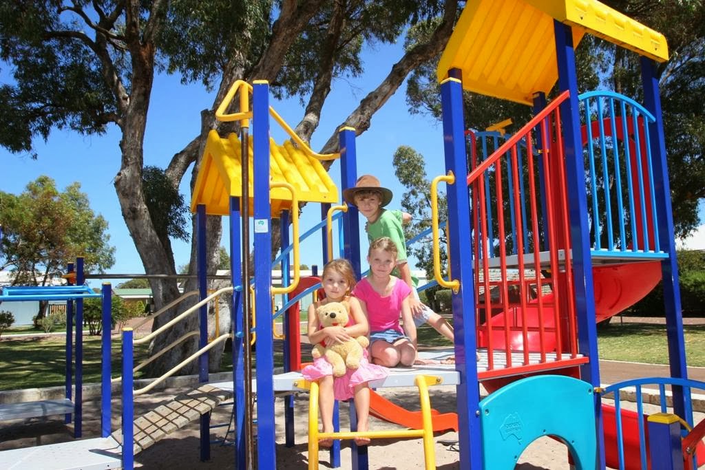 Discovery Parks - Woodman Point | campground | 132 Cockburn Rd, Munster WA 6166, Australia | 0894341433 OR +61 8 9434 1433