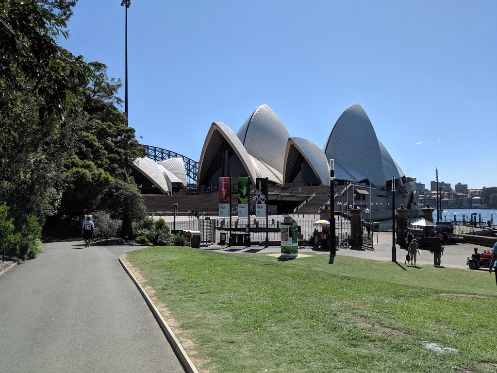 Sydney Urban Adventures | travel agency | Bennelong Point, Sydney NSW 2000, Australia | 0414983091 OR +61 414 983 091