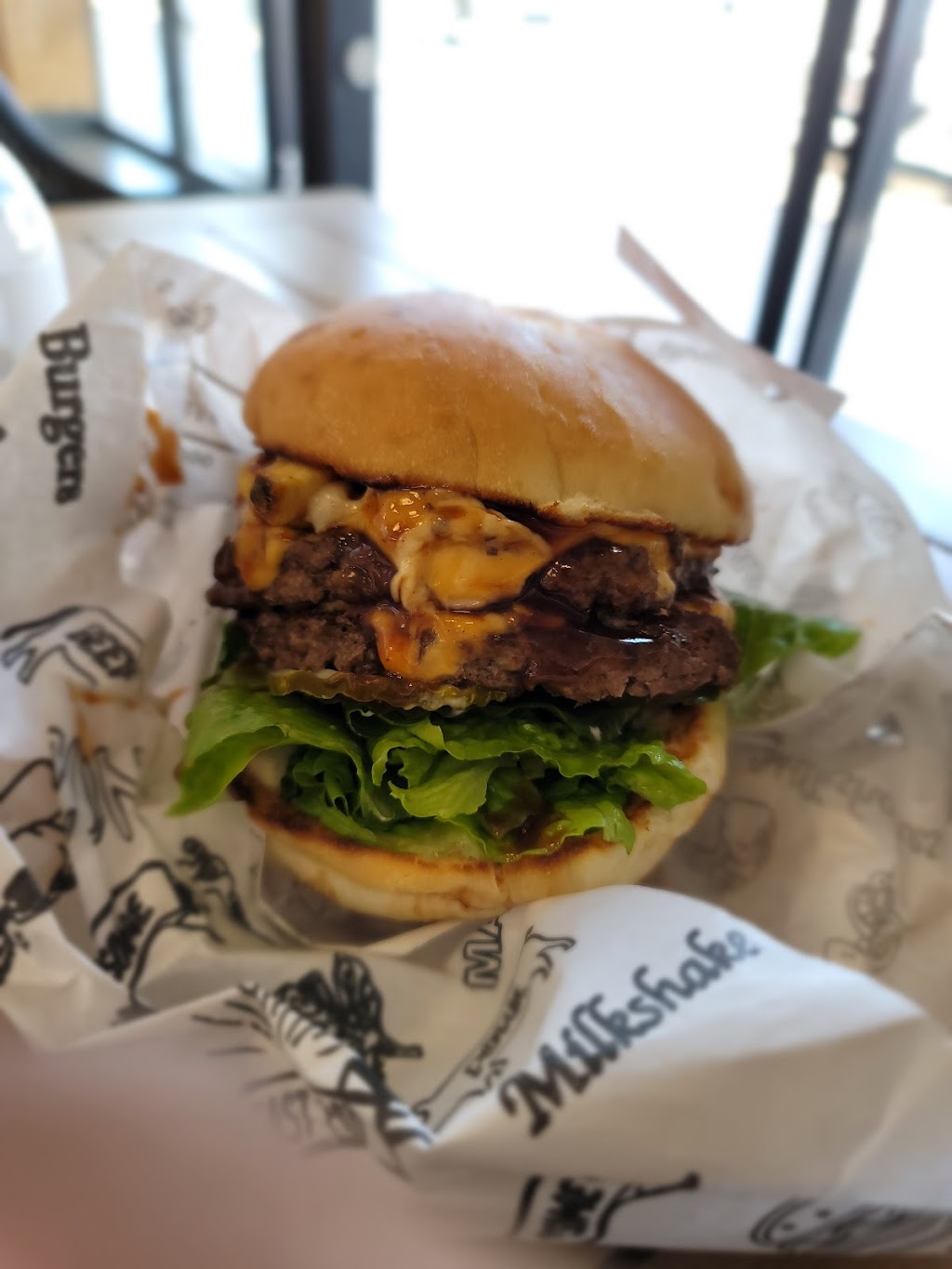 Mad Burger | meal takeaway | Shop 3B/108 Old Cleveland Rd, Capalaba QLD 4157, Australia | 0731089245 OR +61 7 3108 9245