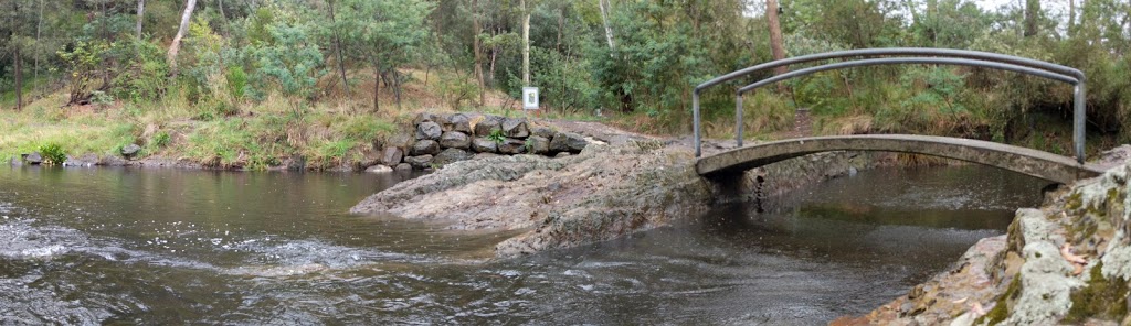 Darebin Creek footbridge | Unnamed Road, Alphington VIC 3078, Australia