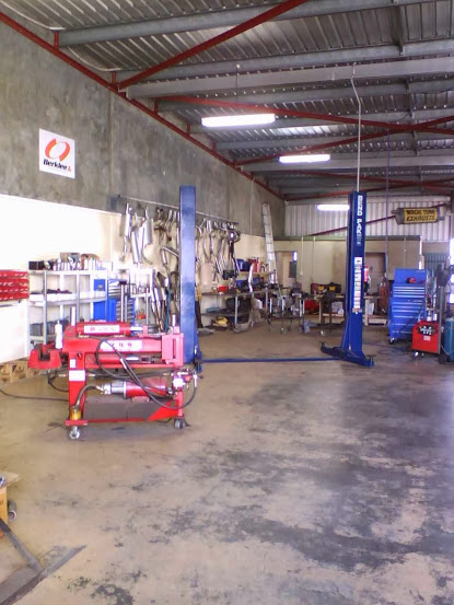MufflerMikes Exhaust Shop | 1/11 Hanson St, Maddington WA 6109, Australia | Phone: (08) 9493 4140