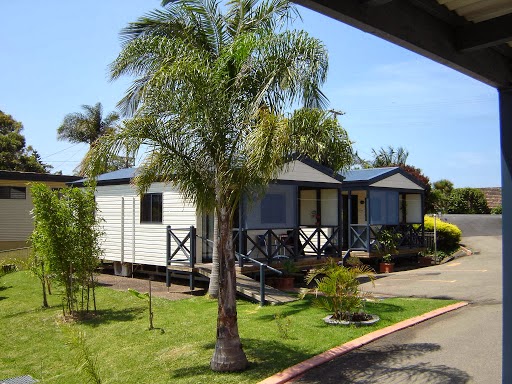 Mollymook Highway Cabins | lodging | 13 Princes Hwy, Mollymook NSW 2539, Australia | 0417290099 OR +61 417 290 099