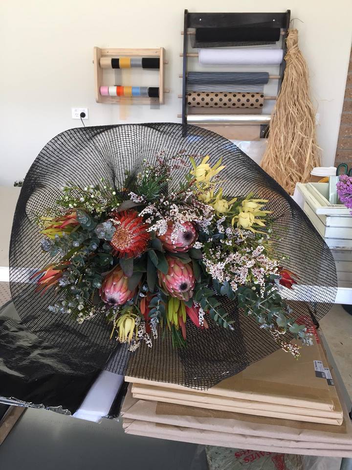 Fabulous Flowers | 8A Flack St, Ballan VIC 3342, Australia | Phone: 0448 380 004