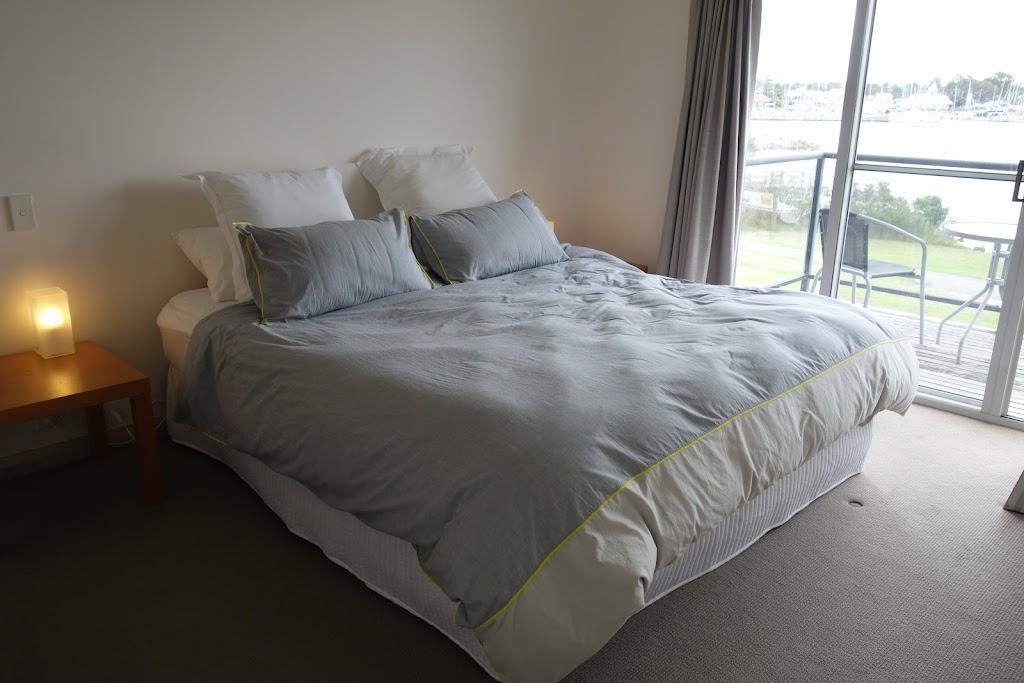 Absolute Waterfront on Raymond Island | 70 Eighth Ave, Raymond Island VIC 3880, Australia | Phone: 0438 200 052