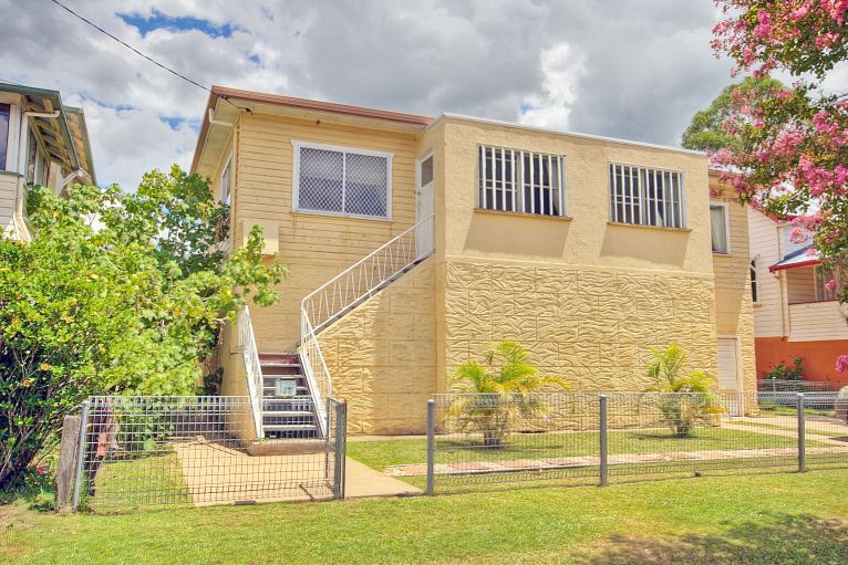 Melville House Holiday Cottage 3 | 17 Parkes St, Girards Hill NSW 2480, Australia | Phone: (02) 6621 5778