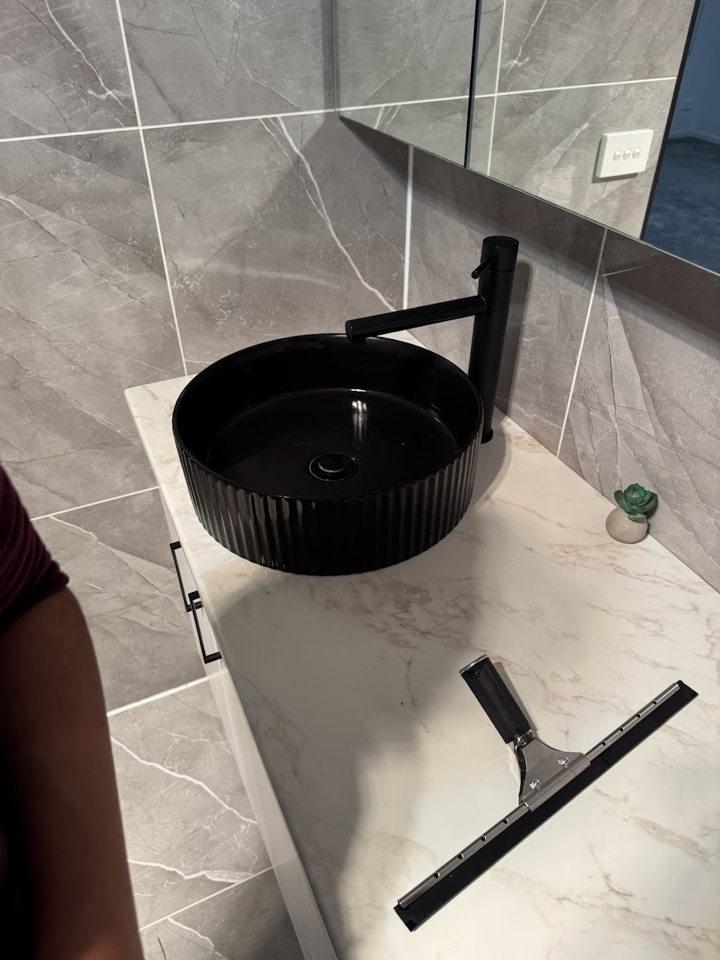 American cleaning service | 17 Jennifer Ct, Pakenham VIC 3810, Australia | Phone: 0432 835 927