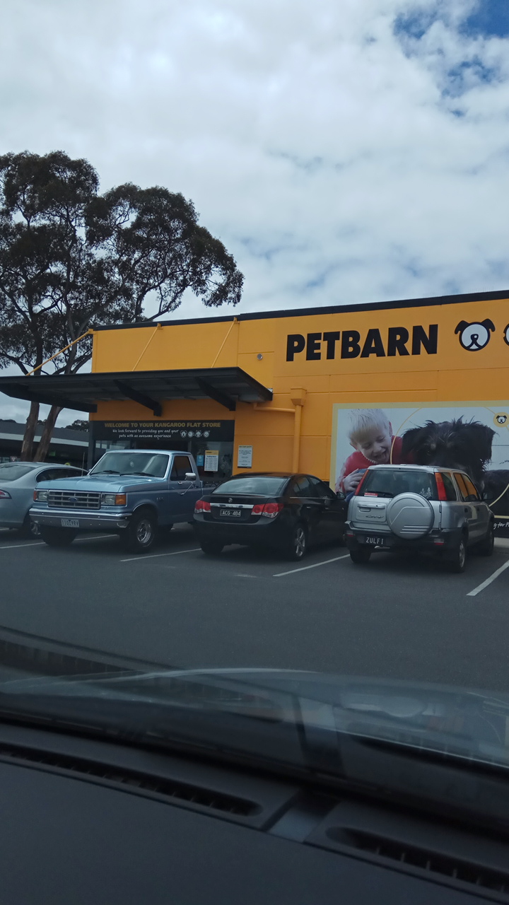 Petbarn Kangaroo Flat | pet store | 293-301 High St, Kangaroo Flat VIC 3555, Australia | 0399085107 OR +61 3 9908 5107