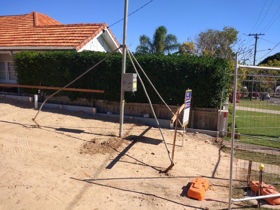 Poles & Holes |  | 284 Old Cleveland Rd E, Capalaba QLD 4157, Australia | 0733672237 OR +61 7 3367 2237