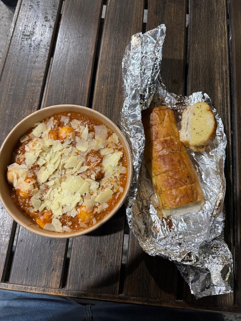 Amalfi Pizza & Pasta Bannockburn | Shop 9/9 Bannockburn Rd, Bannockburn QLD 4207, Australia | Phone: (07) 3180 8287