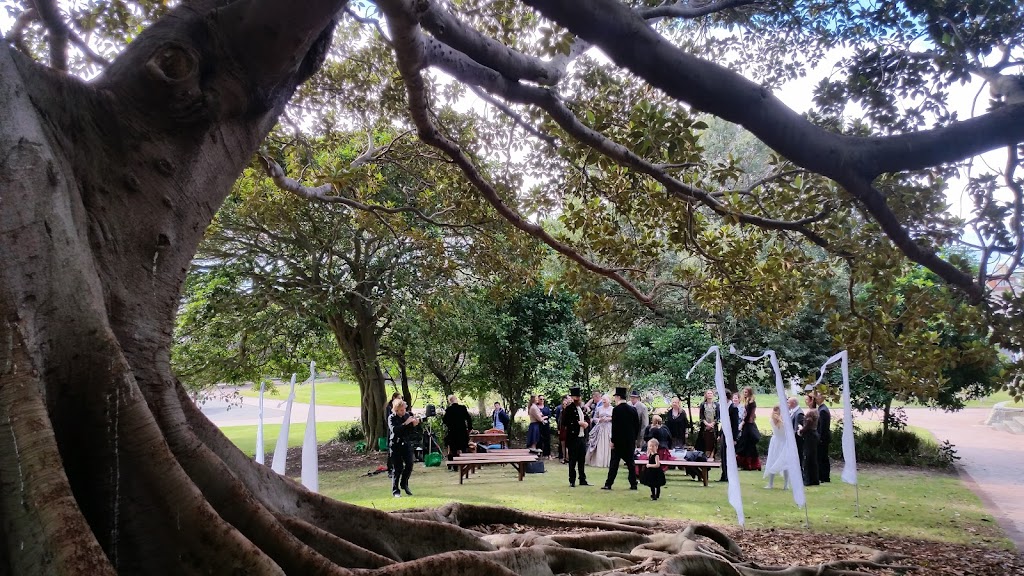 Laurence Gibbs Celebrant | 1 Bonshaw Dr, Sebastopol VIC 3356, Australia | Phone: 0414 598 677