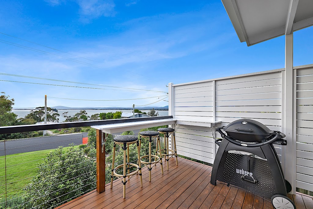 The Cottage on Westwood (Airbnb) | 123 Westwood St, Bridport TAS 7262, Australia | Phone: 0438 604 469