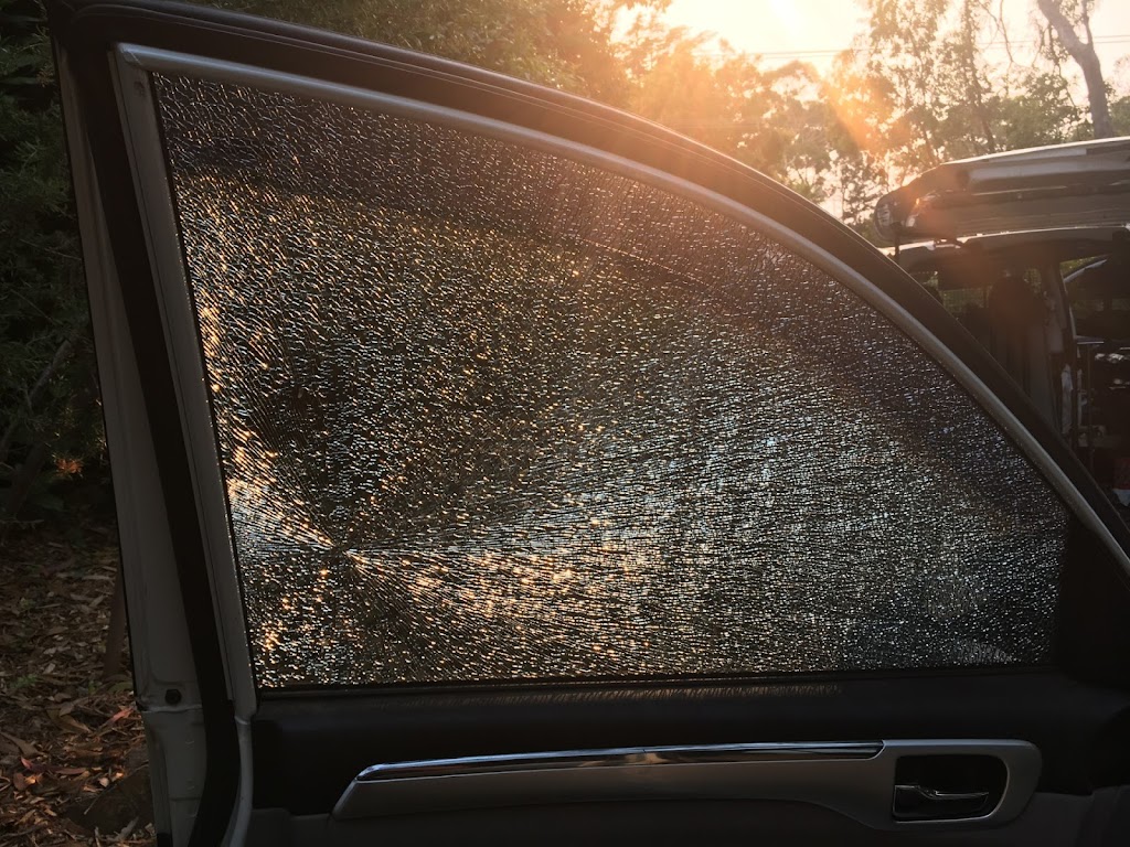 Eastern Auto Glass | 96 Clarks Rd, Lang Lang VIC 3984, Australia | Phone: 0435 103 984