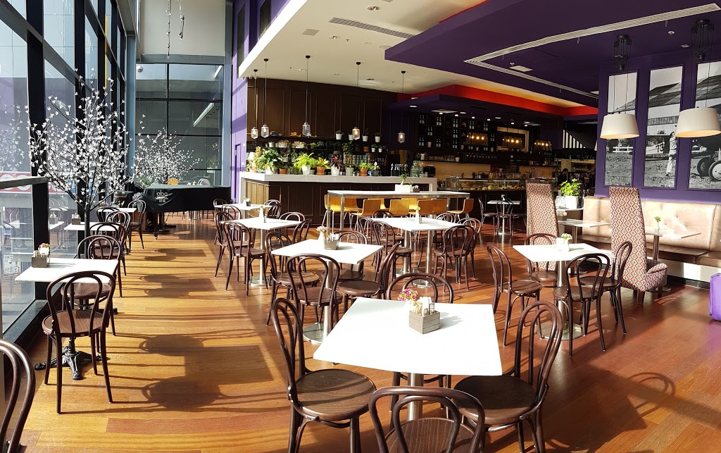 Hangar Cafe Restaurant | cafe | 201 Spencer St, Docklands VIC 3008, Australia | 0396002327 OR +61 3 9600 2327