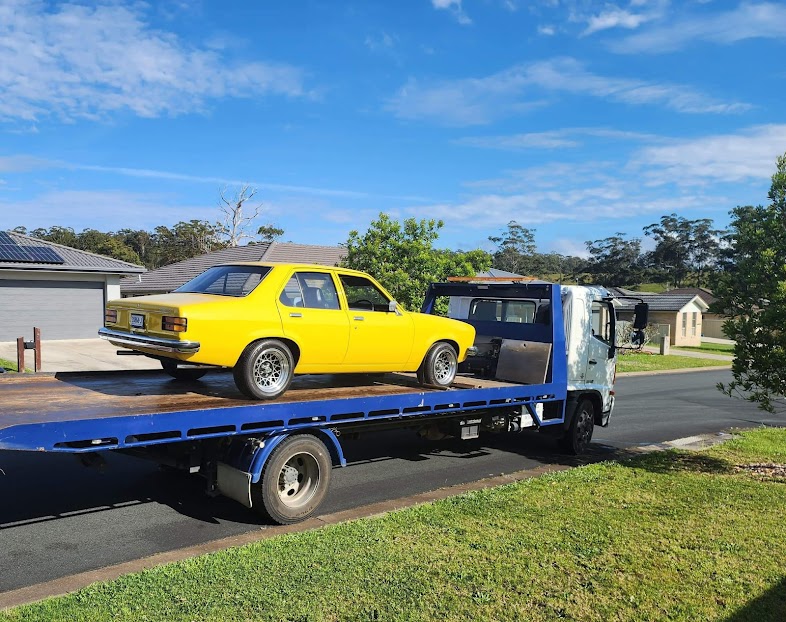 Port Macquarie Tilt Tray Towing | 501 Rollands Plains Rd, Telegraph Point NSW 2441, Australia | Phone: 0404 477 531