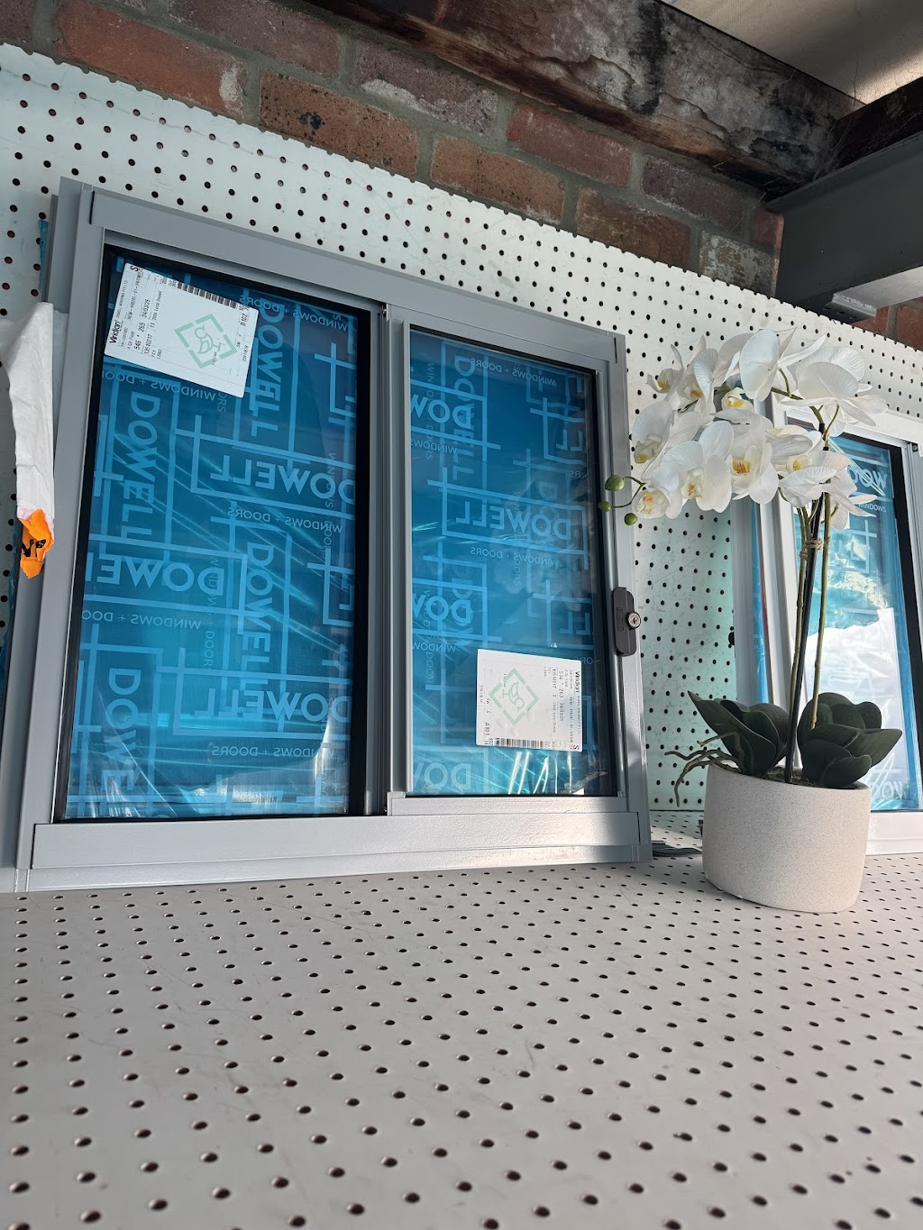 Up the lane Aluminium Windows and Doors | Armidale St, Abermain NSW 2326, Australia | Phone: 0417 244 774