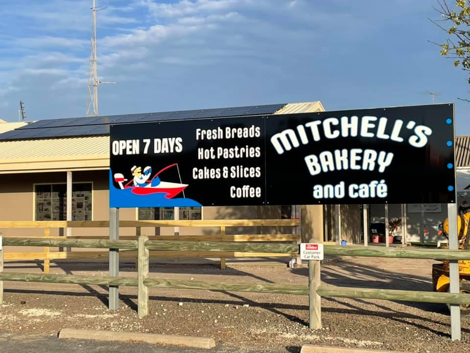 Mitchells Bakery and Café | bakery | 41 Holland St, Kingston SE SA 5275, Australia | 0887672727 OR +61 8 8767 2727
