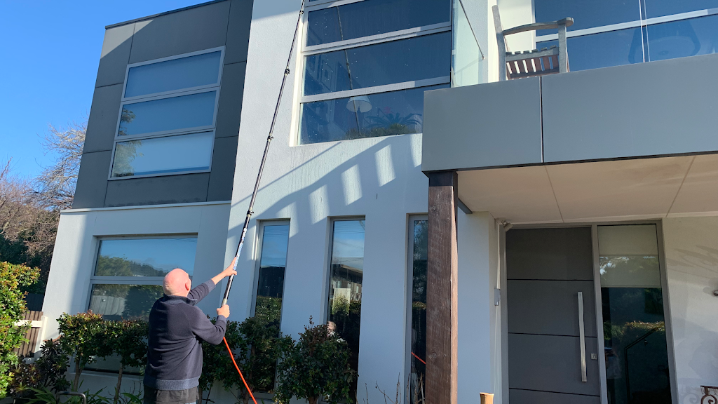 Ninch window cleaning | 9 Eatons Cutting, Red Hill VIC 3937, Australia | Phone: 0418 979 495