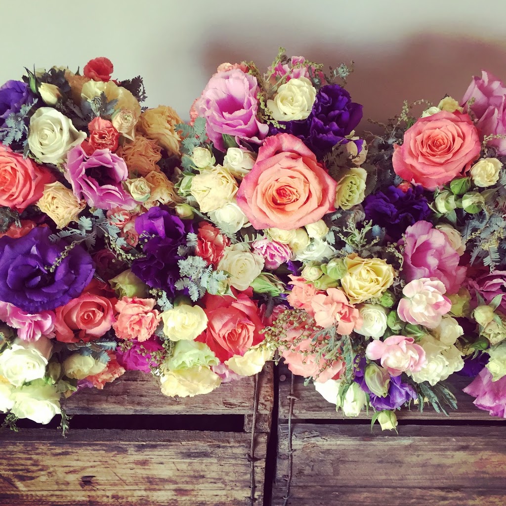 Clementine Floral Studio | florist | 141 Pakenham St, Echuca VIC 3564, Australia | 0400367283 OR +61 400 367 283