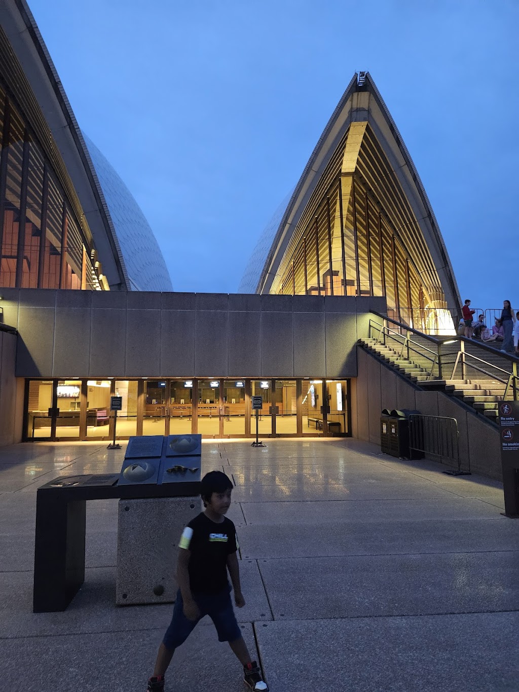 Maroofs House | 21 Langford Dr, Kariong NSW 2250, Australia | Phone: 0470 583 266