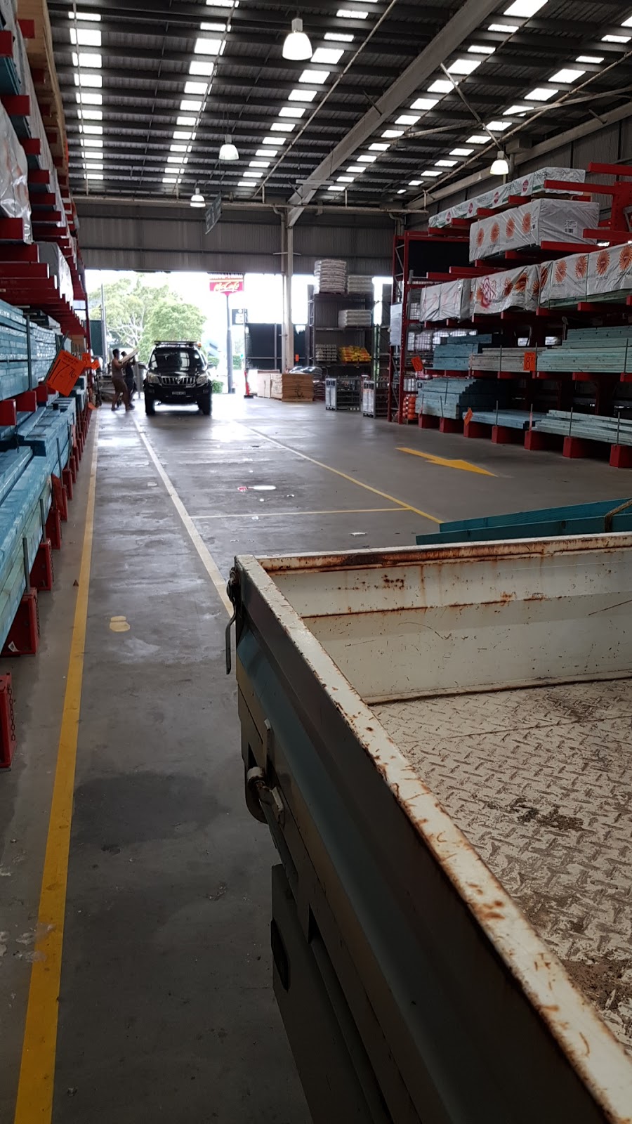 Bunnings Warrawong | hardware store | Bayview Centre, Northcliffe Dr, Warrawong NSW 2502, Australia | 0242760800 OR +61 2 4276 0800