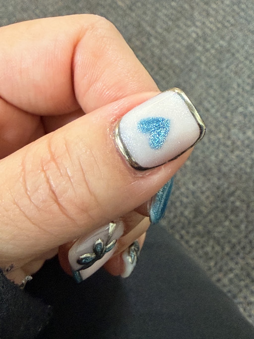 LT Nail Studio | 19 Promenade Cct, Rothwell QLD 4022, Australia | Phone: 0449 824 714