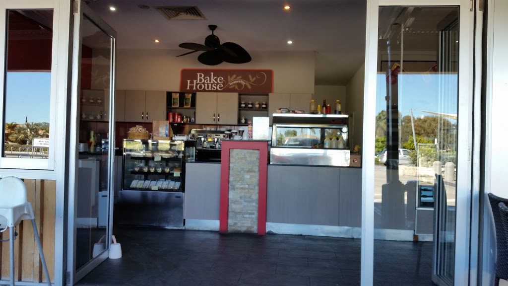 Sandstone Point Bake House | bakery | 1a/204-208 Bestmann Rd E, Sandstone Point QLD 4511, Australia | 0754977780 OR +61 7 5497 7780