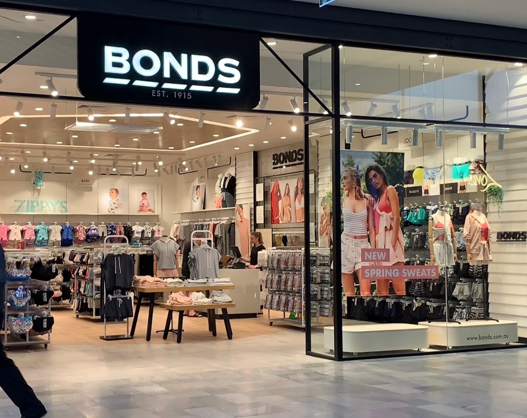 Bonds Coomera | Shop 1060, Westfield Coomera, 103 Foxwell Rd, Coomera QLD 4209, Australia | Phone: (07) 5580 6676