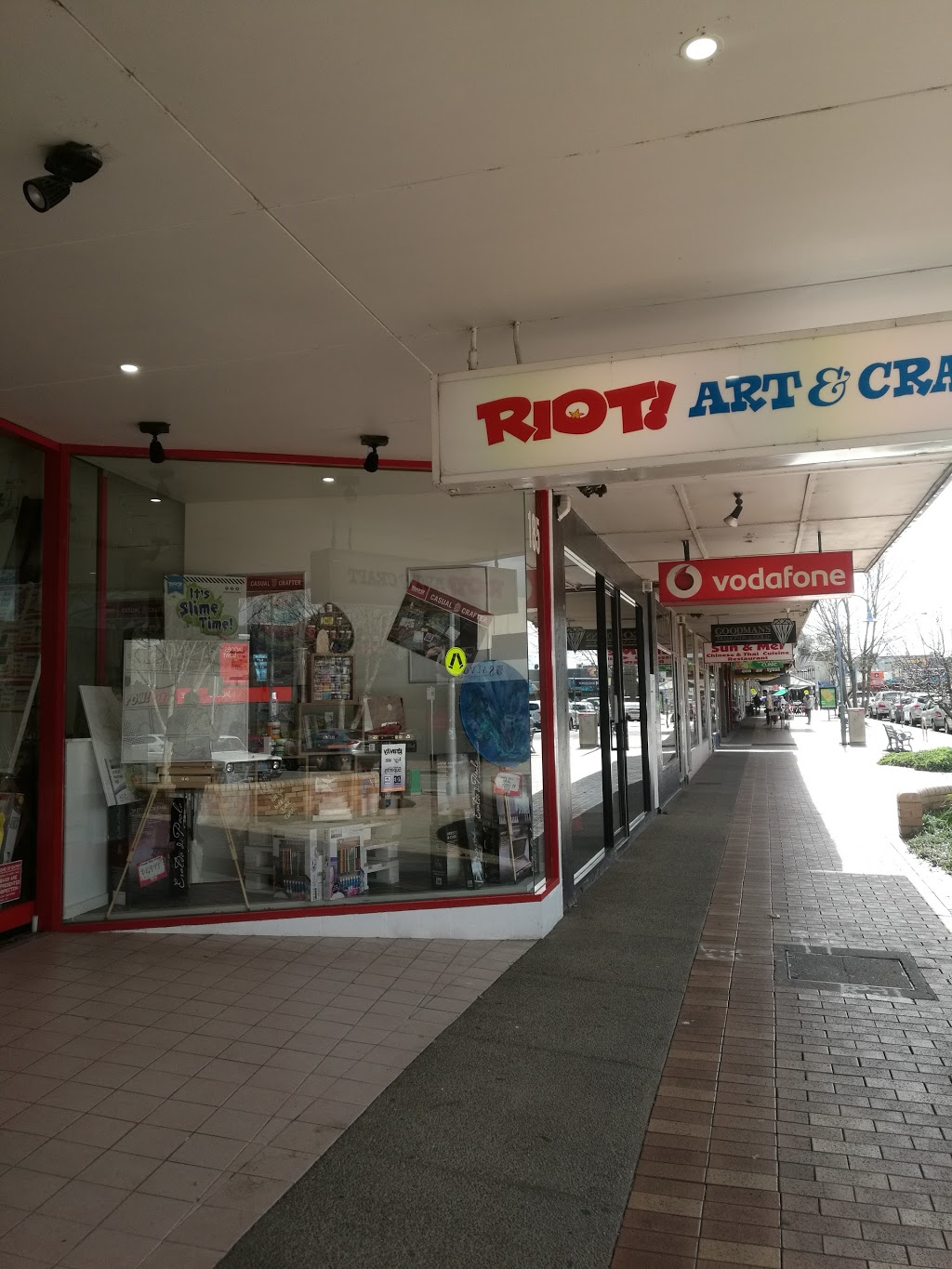 Mornington Village Shopping Centre | 241 Main St, Mornington VIC 3931, Australia | Phone: (03) 5975 5702