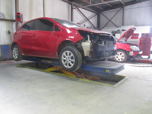 Blayney Smash Repair Centre | car repair | 37 Ogilvy St, Blayney NSW 2799, Australia | 0263682608 OR +61 2 6368 2608