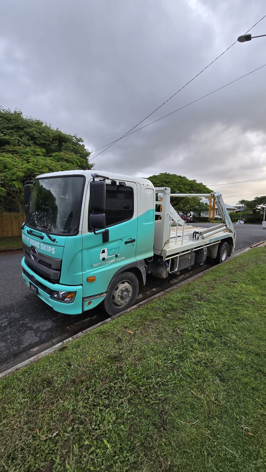 Get It Done Skips | 74 Raceview Ave, Hendra QLD 4011, Australia | Phone: 0414 514 421