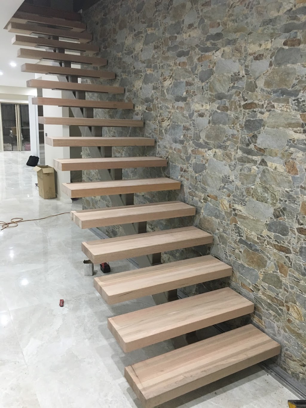 Stringer Stairs Sydney |  | 17/25 Childs Rd, Chipping Norton NSW 2170, Australia | 0432360488 OR +61 432 360 488