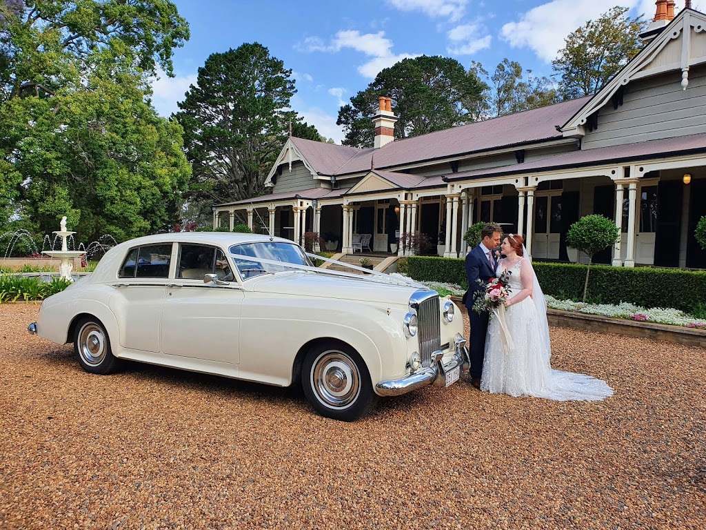 waratah Park Limousines | 18 Waratah Dr, Morton Vale QLD 4343, Australia | Phone: 0427 750 600