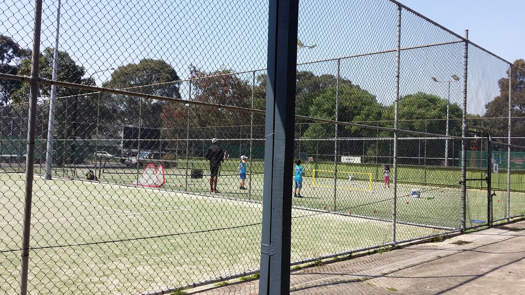Fairfield Park Tennis Complex | Ulverstone St, Fairfield NSW 2165, Australia | Phone: (02) 9724 6425