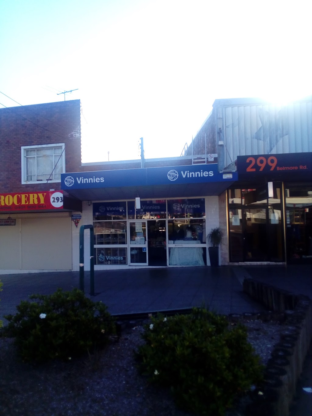 Vinnies Riverwood Op Shop | store | 295 Belmore Rd, Riverwood NSW 2210, Australia | 0295334192 OR +61 2 9533 4192