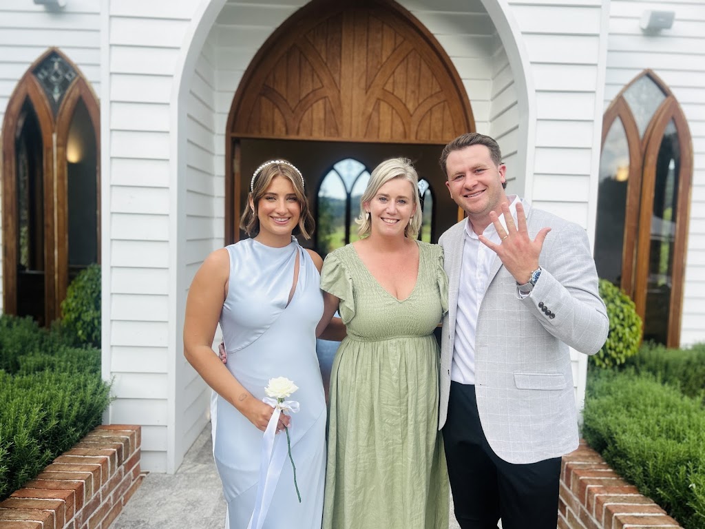 The Currumbin Celebrant | currumbin beach, Currumbin Waters QLD 4223, Australia | Phone: 0468 525 449