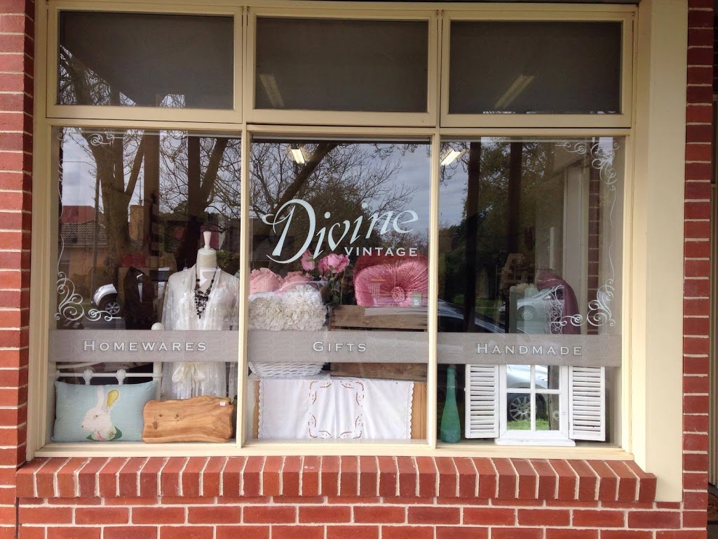 Divine Vintage | Shop 1/405 Warrenheip St, Buninyong VIC 3357, Australia | Phone: (03) 5341 2995