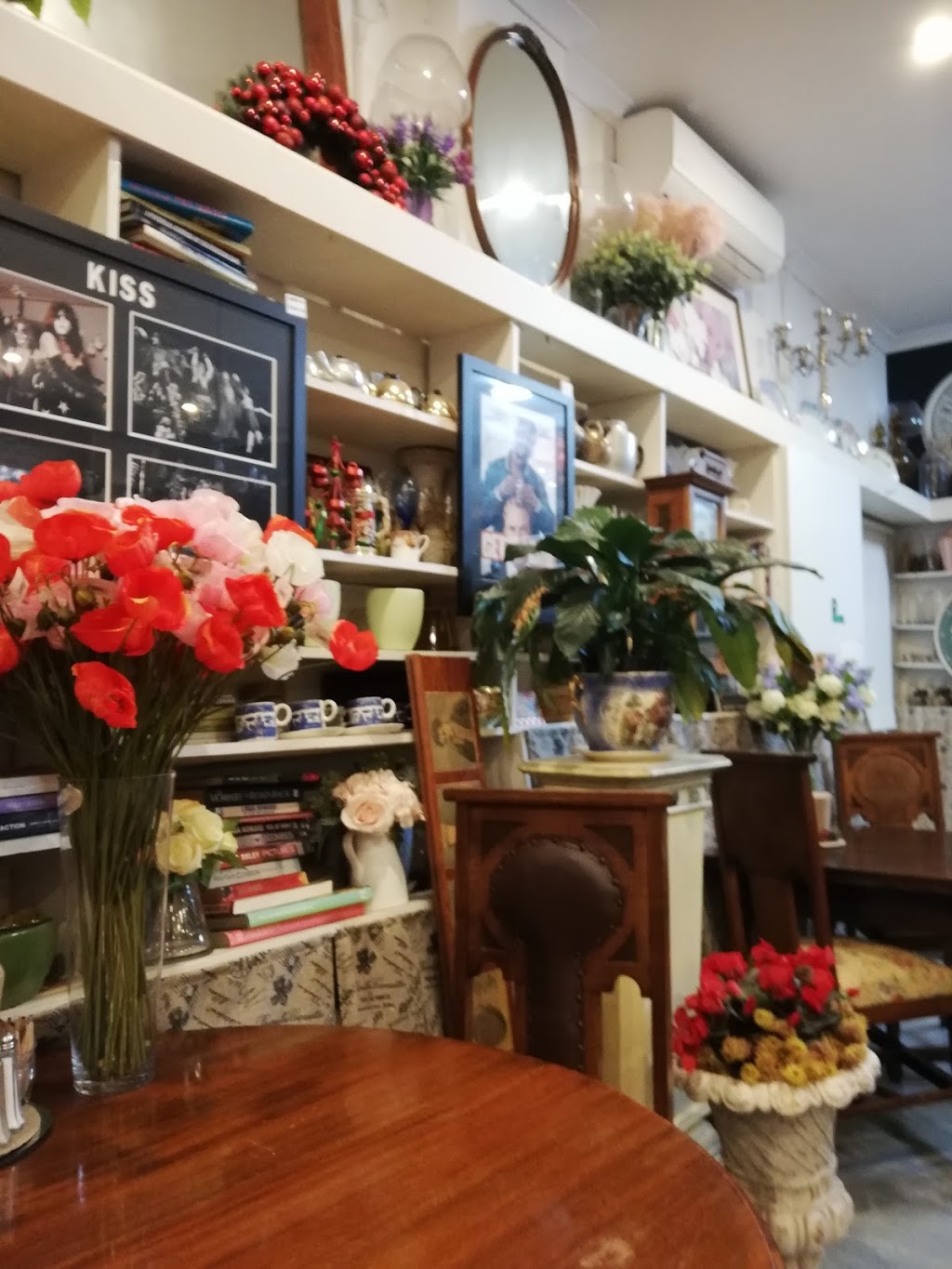 Amber Rose Antique & Food Store | cafe | 239 Honour Ave, Corowa NSW 2646, Australia | 0260331545 OR +61 2 6033 1545