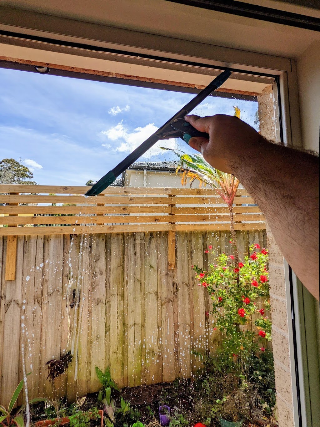 Rami Alam Window Cleaning | Ridgecrop Dr, Castle Hill NSW 2154, Australia | Phone: 0439 483 781
