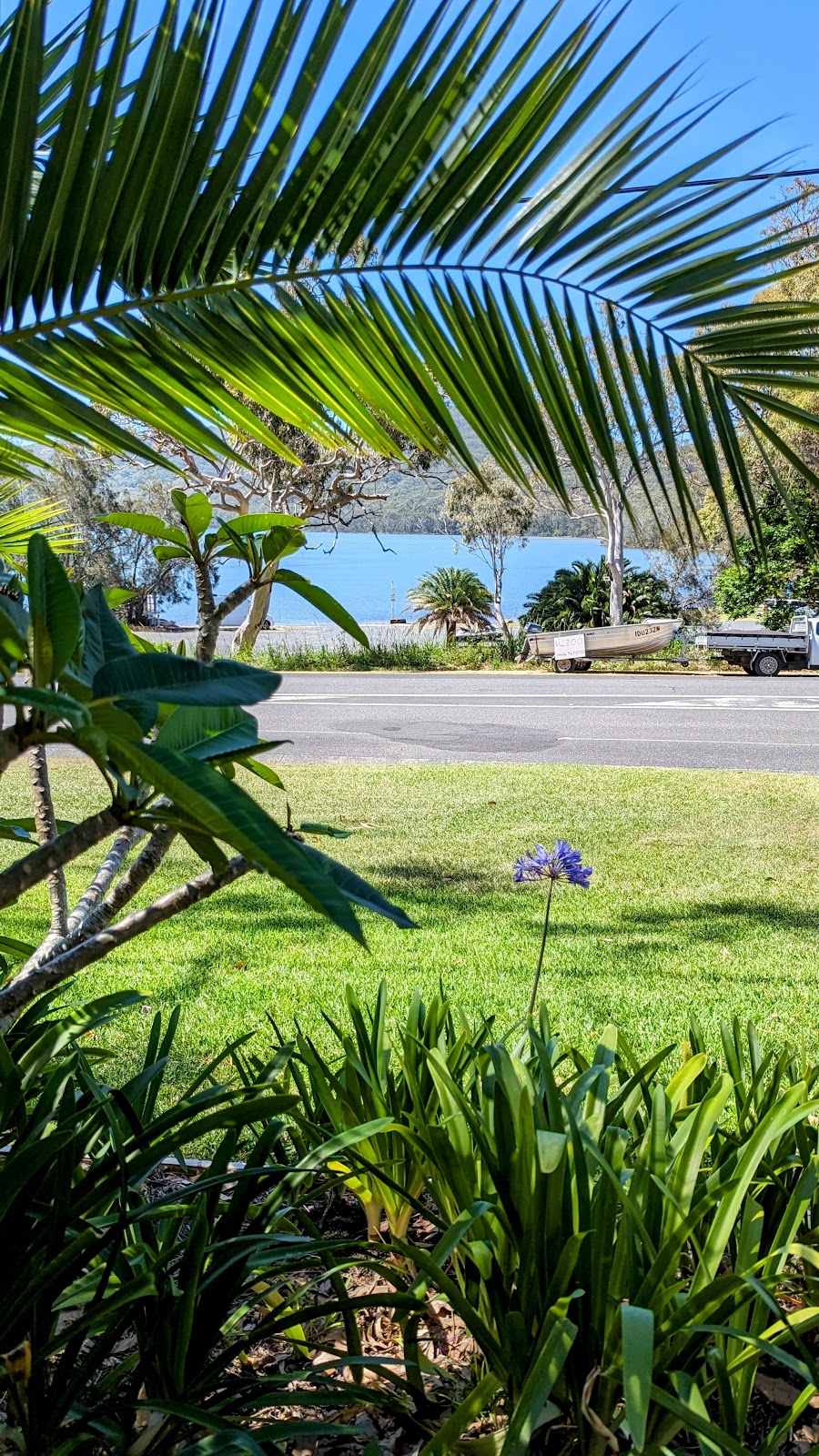 The Lake House on Wallis | 30A The Lakes Way, Elizabeth Beach NSW 2428, Australia | Phone: 0413 133 644