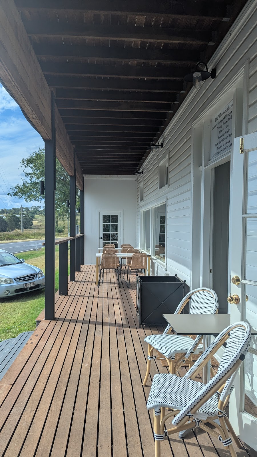 The Wheatsheaf Hotel | 14433 New England Hwy, East Greenmount QLD 4359, Australia | Phone: 0413 013 608