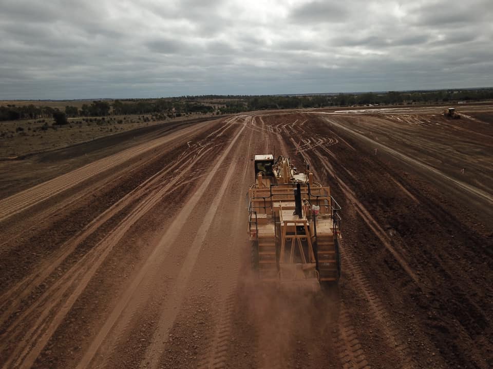 Flower Earthmoving | general contractor | 26229 Carnarvon Hwy, Roma QLD 4455, Australia | 0427623384 OR +61 427 623 384