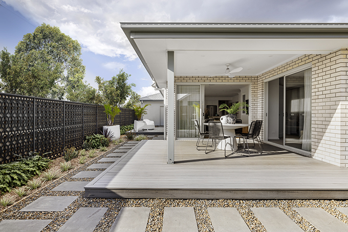 Simonds White Rock Display Centre | 19 Foley Wy, White Rock QLD 4306, Australia | Phone: 0402 421 301