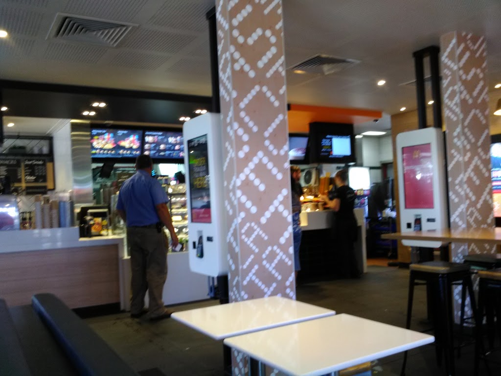 McDonalds Swan Hill | cafe | 424-426 Campbell St, Swan Hill VIC 3585, Australia | 0350321444 OR +61 3 5032 1444