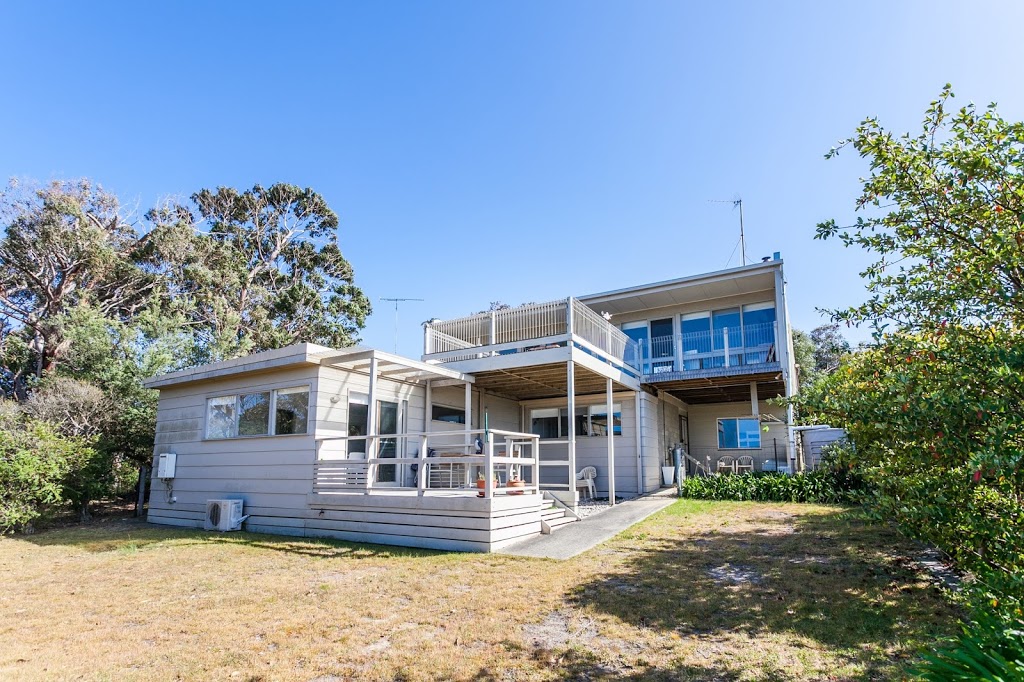 SEASCAPE ON WRAY Holiday Home Anglesea | 12 Wray St, Anglesea VIC 3230, Australia | Phone: (03) 5263 2214