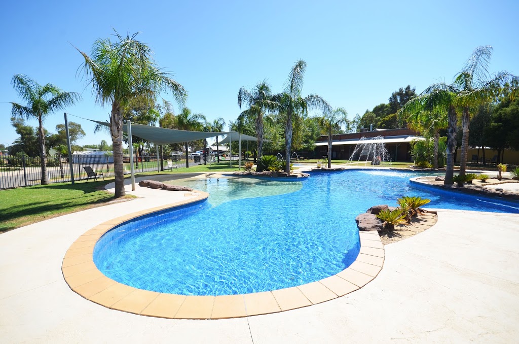 Merool Holiday Park | campground | 131 Merool Rd, Moama NSW 2731, Australia | 1300637665 OR +61 1300 637 665