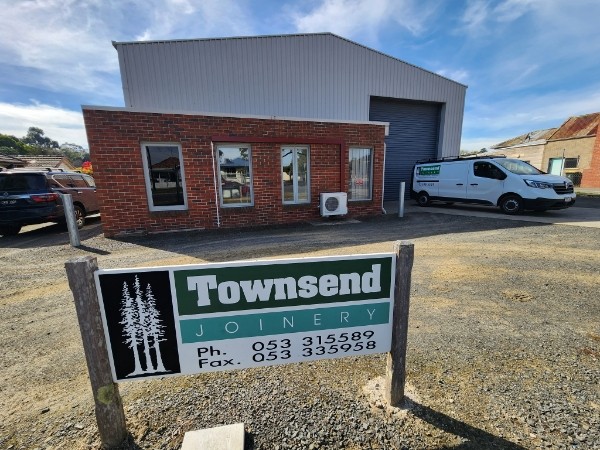 Townsend Joinery | 323 Lal Lal St, Canadian VIC 3350, Australia | Phone: (03) 5331 5589