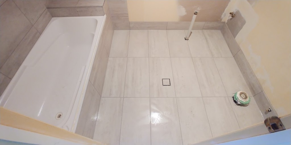 A Plus Tile | 13 Fairway Ave, Southport QLD 4215, Australia | Phone: 0478 888 743