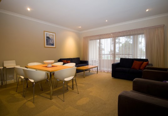 Kingscote Pier Apartments | 7 Kingscote Terrace, Kingscote SA 5223, Australia | Phone: (08) 8553 2011